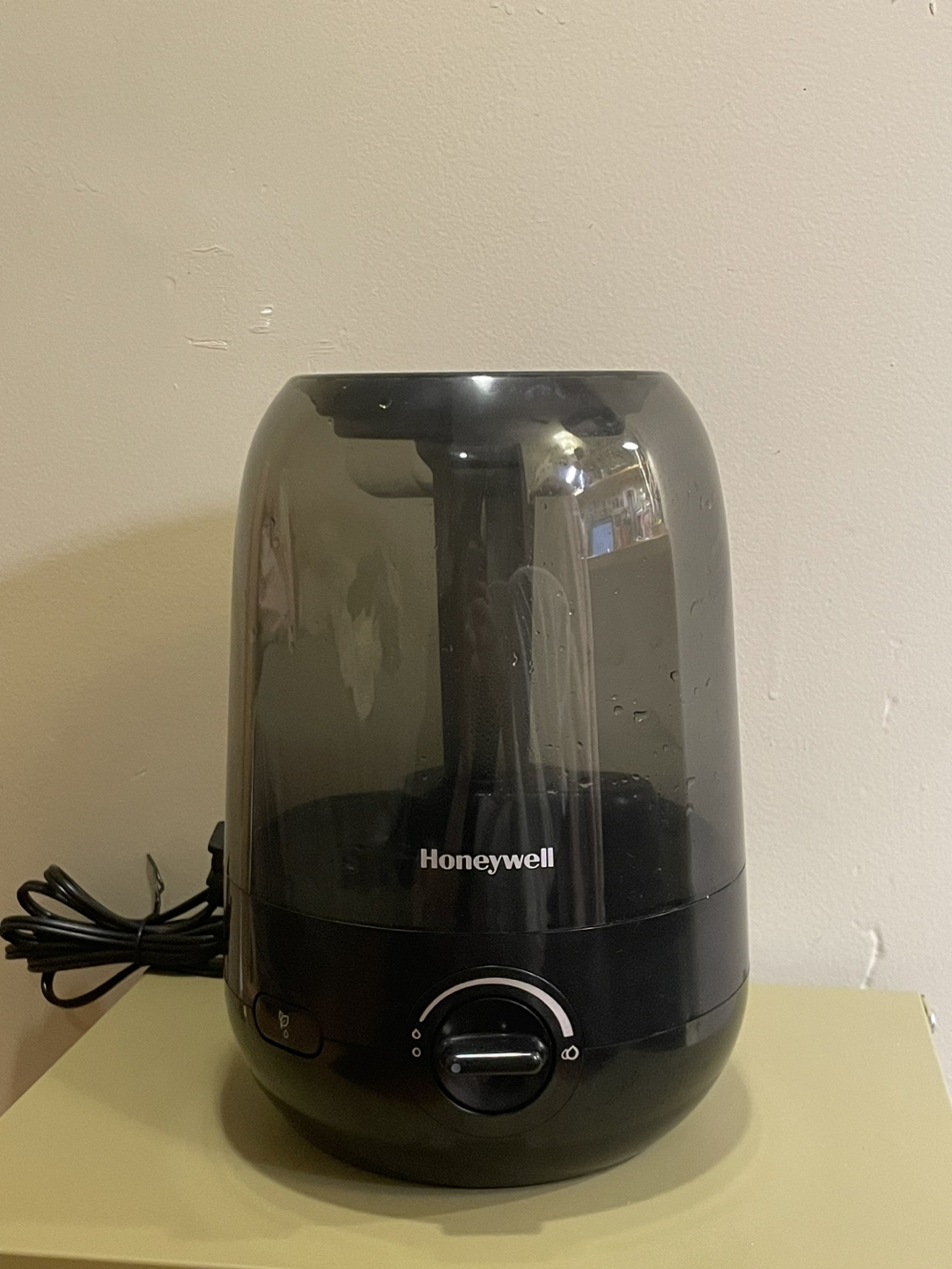 Honeywell Ultra Comfort Humidifier 1 Gallon thumbnail