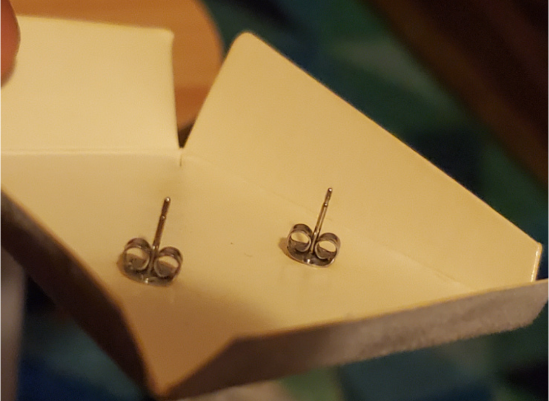 💎 Real looking stud earrings✨️ nickel free, Unisex image indicator(2)