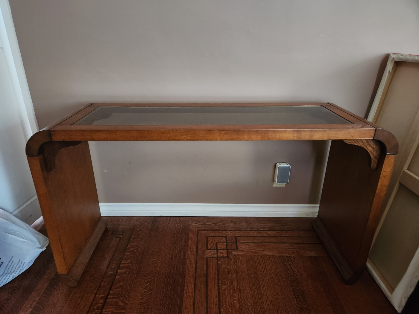 wooden displaying table - photo 2