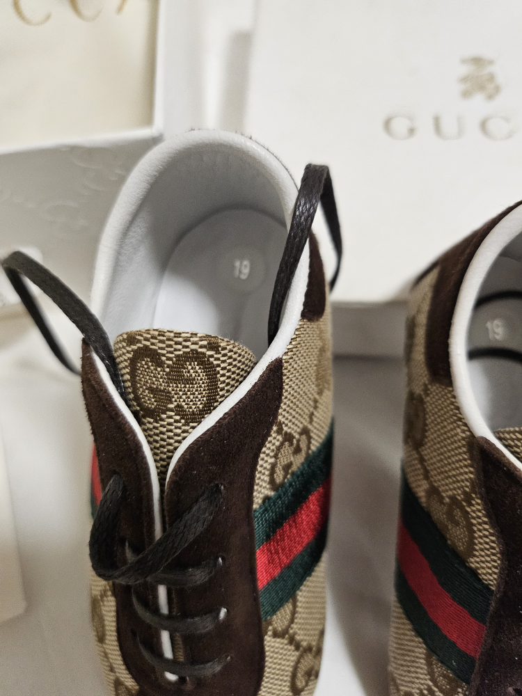 authentic gucci baby shoes image indicator(3)