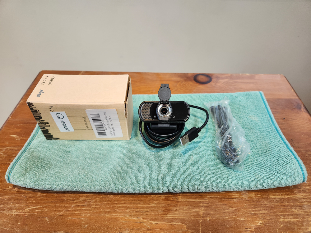 FHD Webcam with built-in microphone
