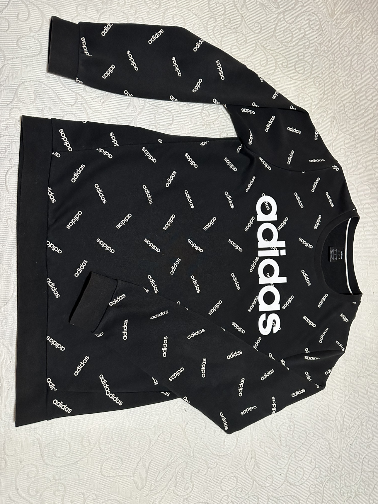 Adidas crew neck (men’s L)