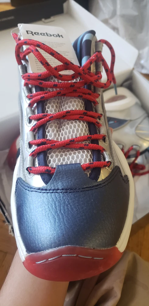 reebok shows size 9 image indicator(2)