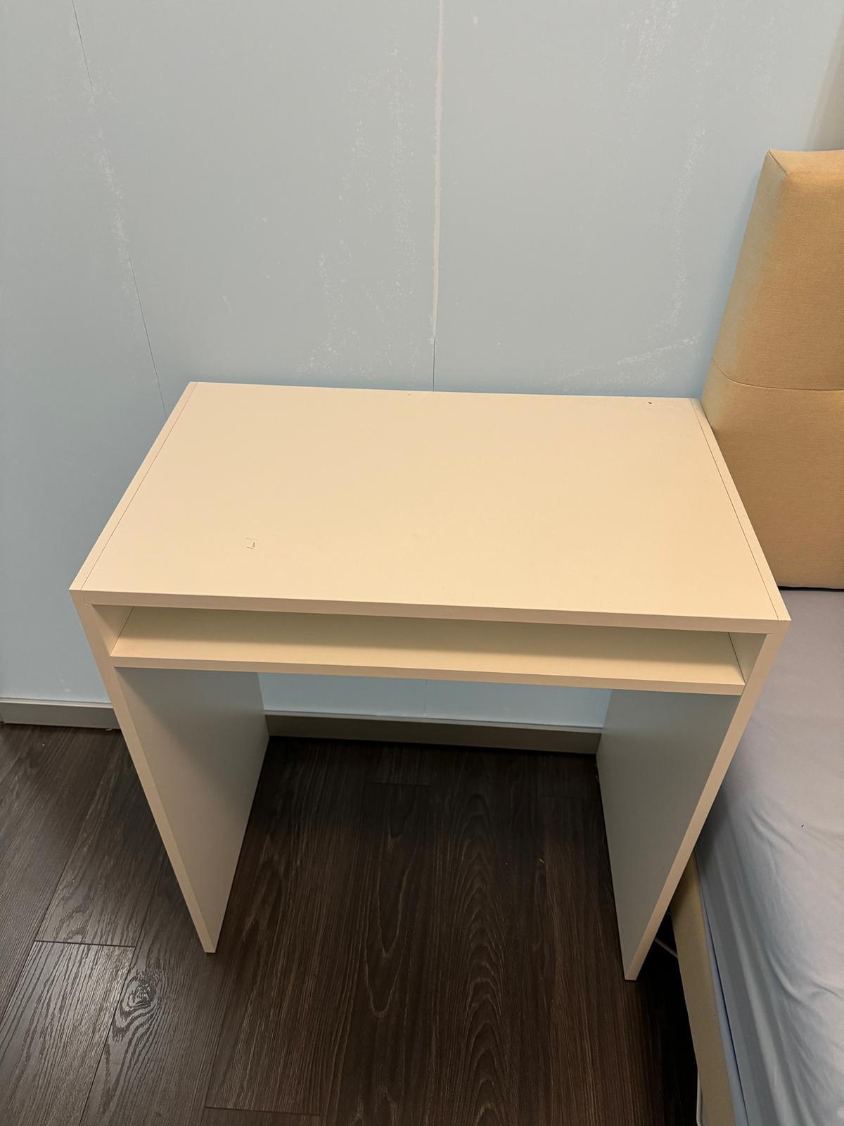 IKEA WHITE DESK - photo 2