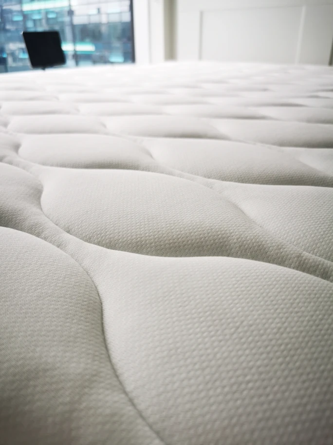 Mattress Queen size hubrid medium 10 year - photo 2