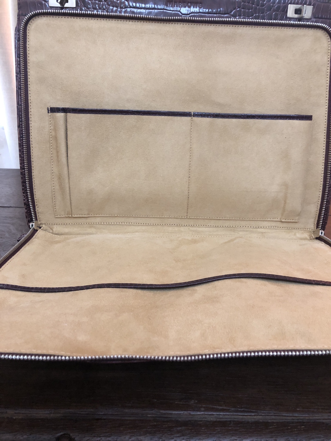 Marlowe briefcase genuine leather image indicator(4)