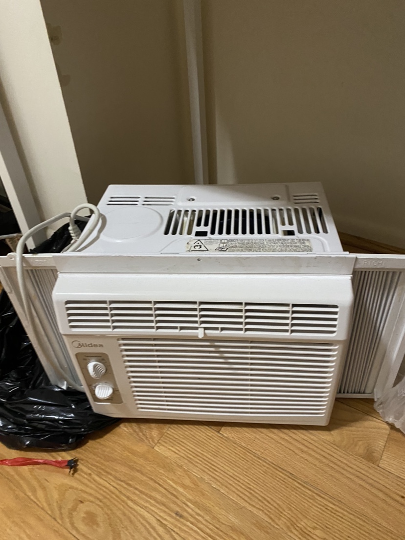 Window A/C - photo 2