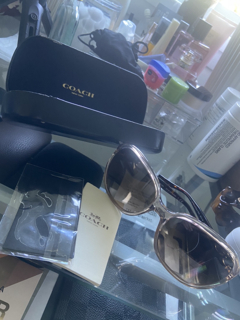 Coach sunglass image indicator(5)