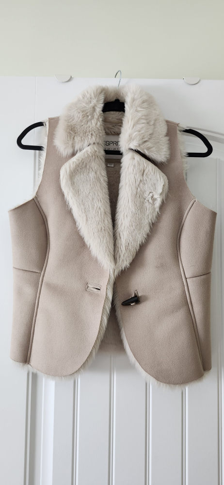 ESPRIT fur vest