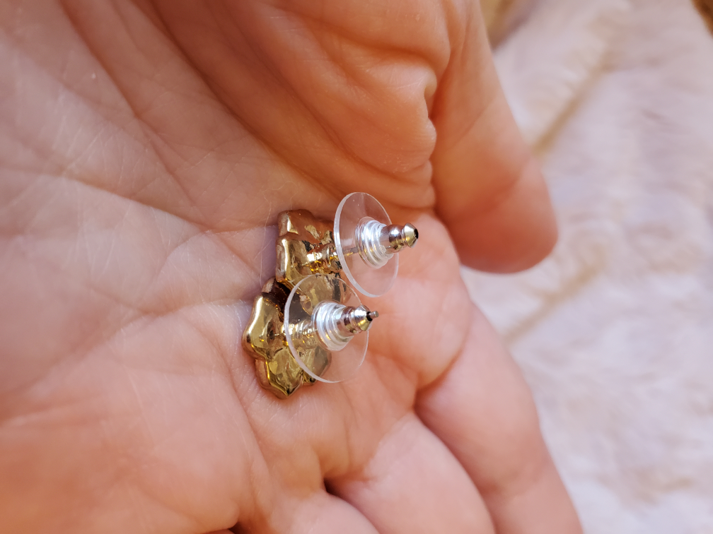 🌹GIFTABLE🌹 Brand New Rose Stud Earrings 🧡 image indicator(3)