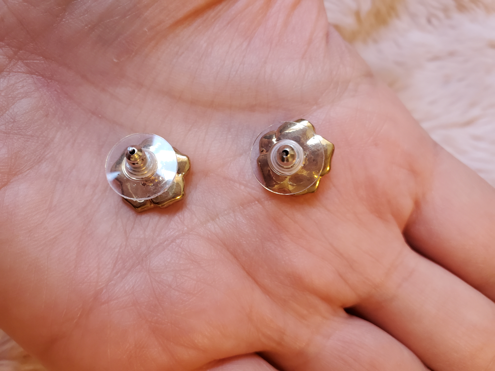 🌹GIFTABLE🌹 Brand New Rose Stud Earrings 🧡 image indicator(4)