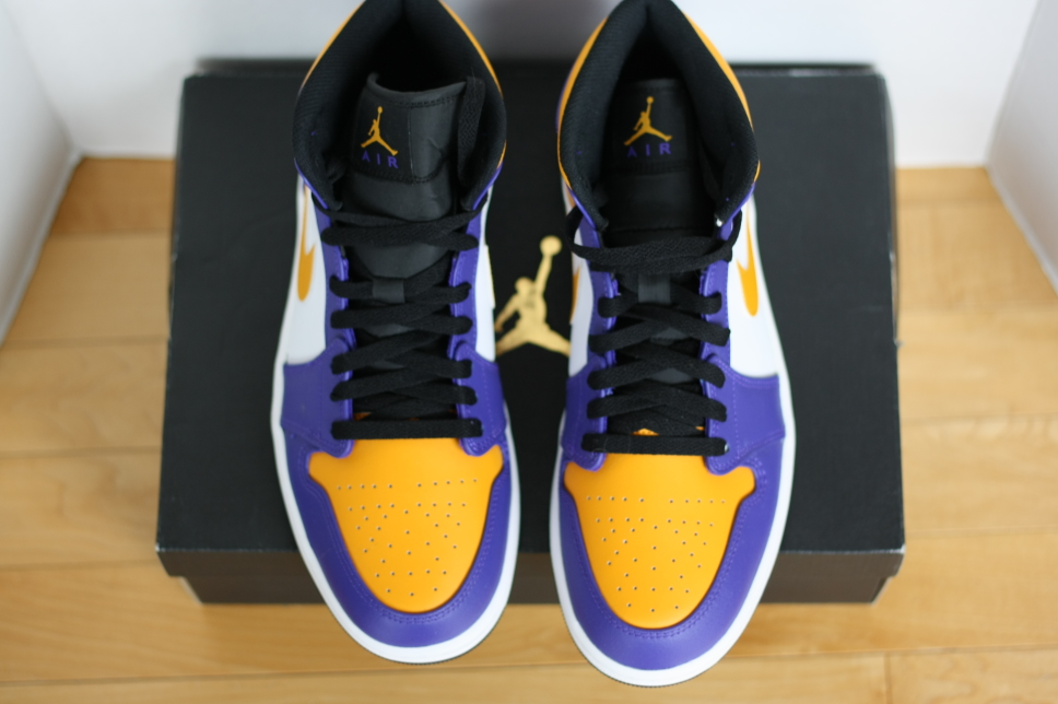 Jordan 1 Mid Lakers *NEVER WORN* *UNDER RETAIL* - photo 3