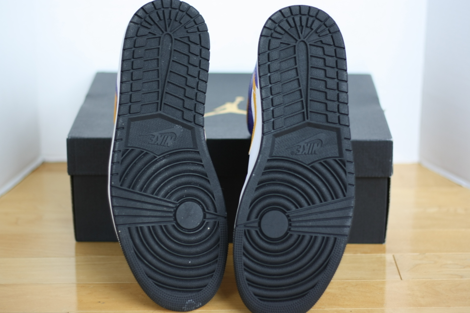 Jordan 1 Mid Lakers *NEVER WORN* *UNDER RETAIL* - photo 5