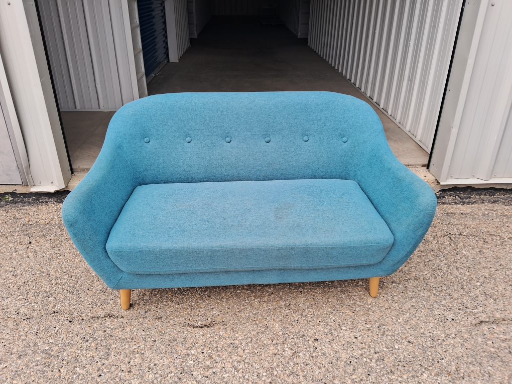 Brciks loveseat - photo 3