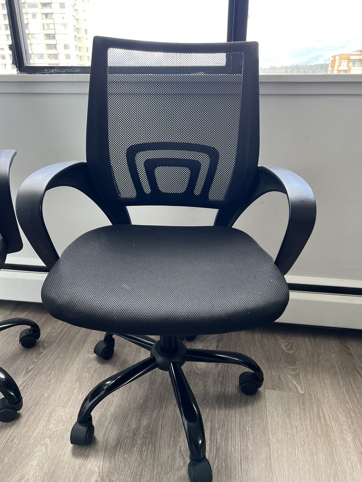 Office Chair - Like new - photo 2