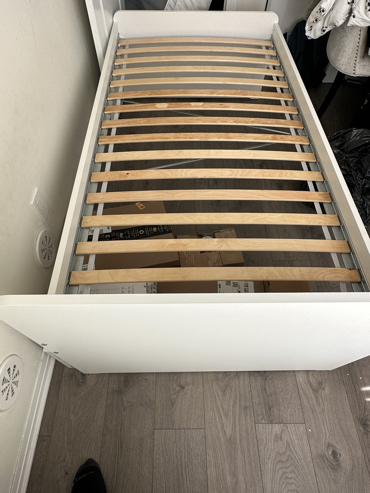 Twin Bed and Mattress - photo 4