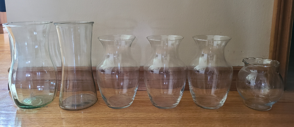 Glass Vase Lot image indicator(2)