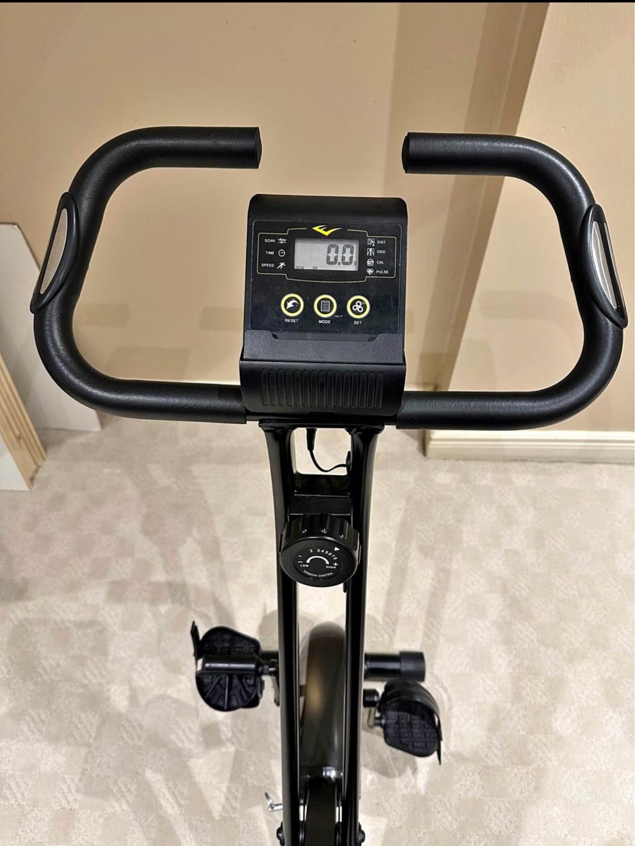 Everlast collapsible exercise bike + Unisex Adult Ab Trainer