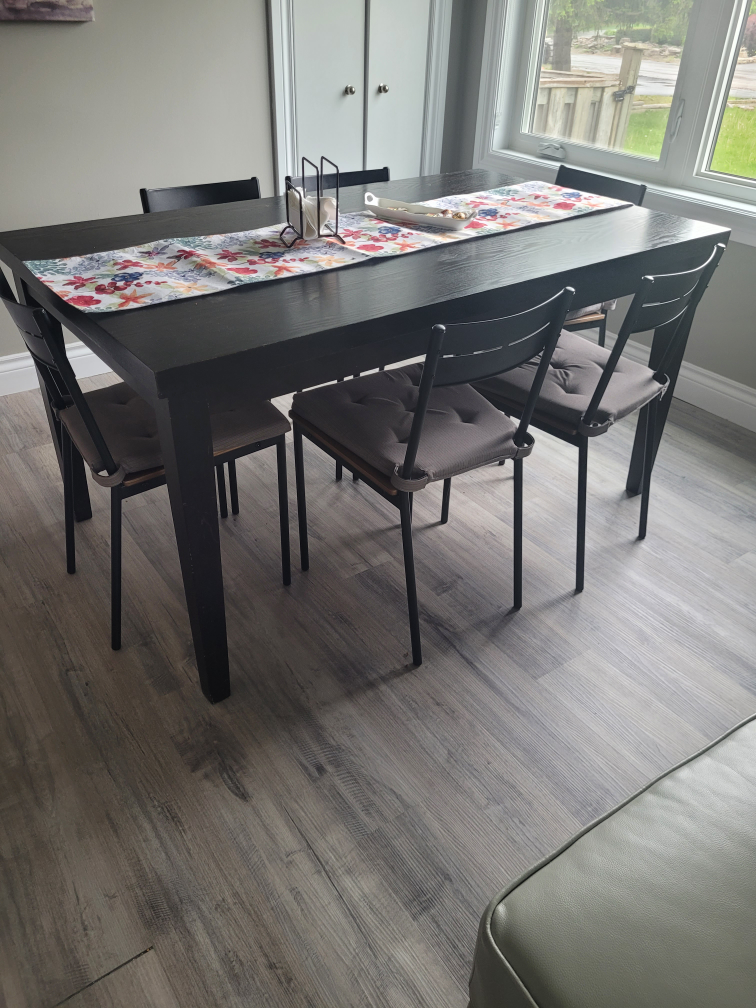 Kitchen table  with  6 chairs and covers