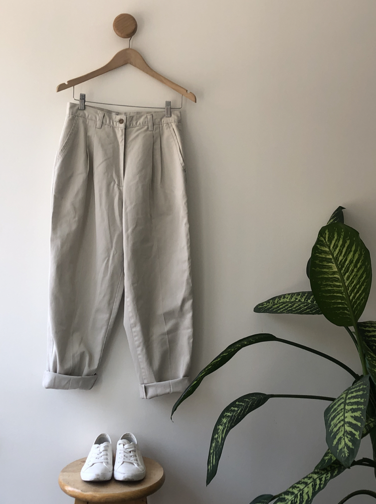 100% Cotton Highwaisted Tapered Trouser Pants image indicator(2)