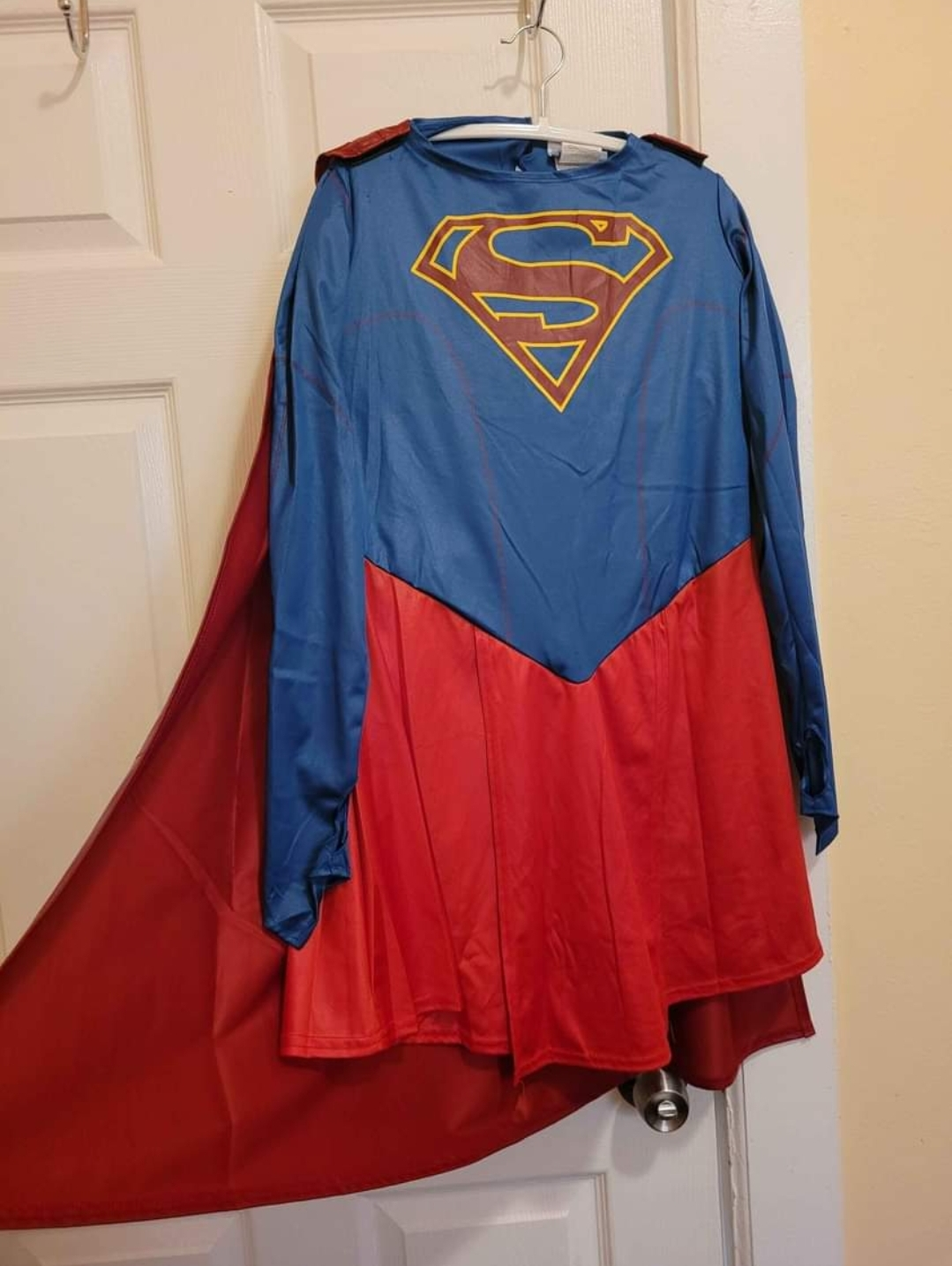 Super Girl Custom.. size L perfect condition