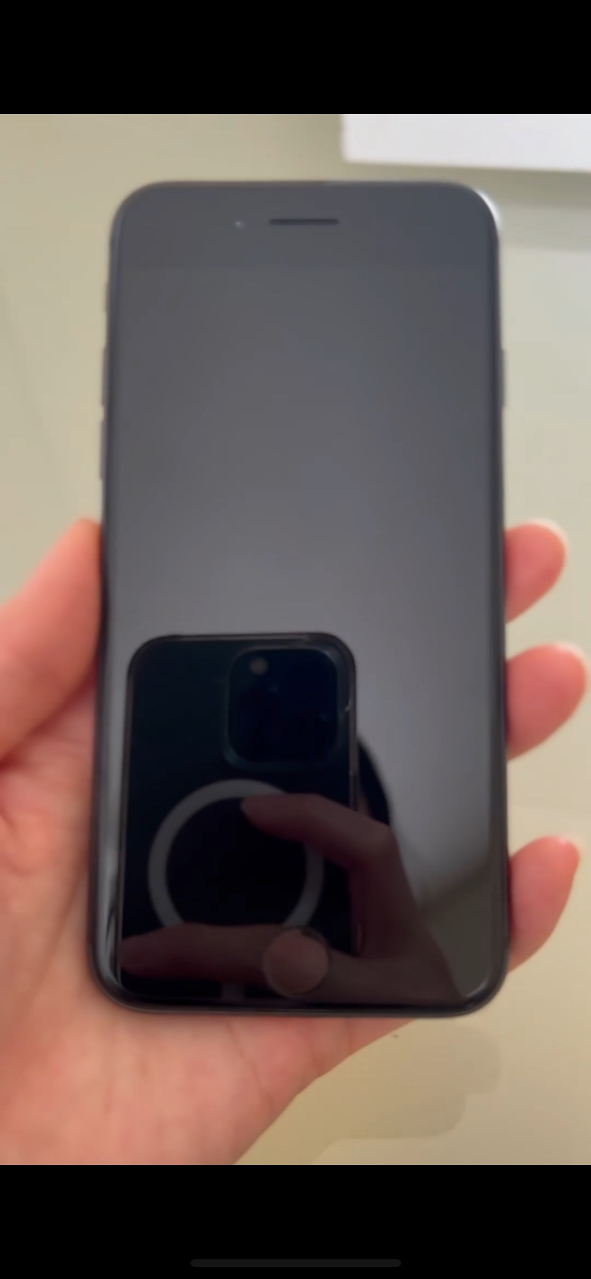 Black Apple iPhone 8(64GB) UNLOCKED - photo 2