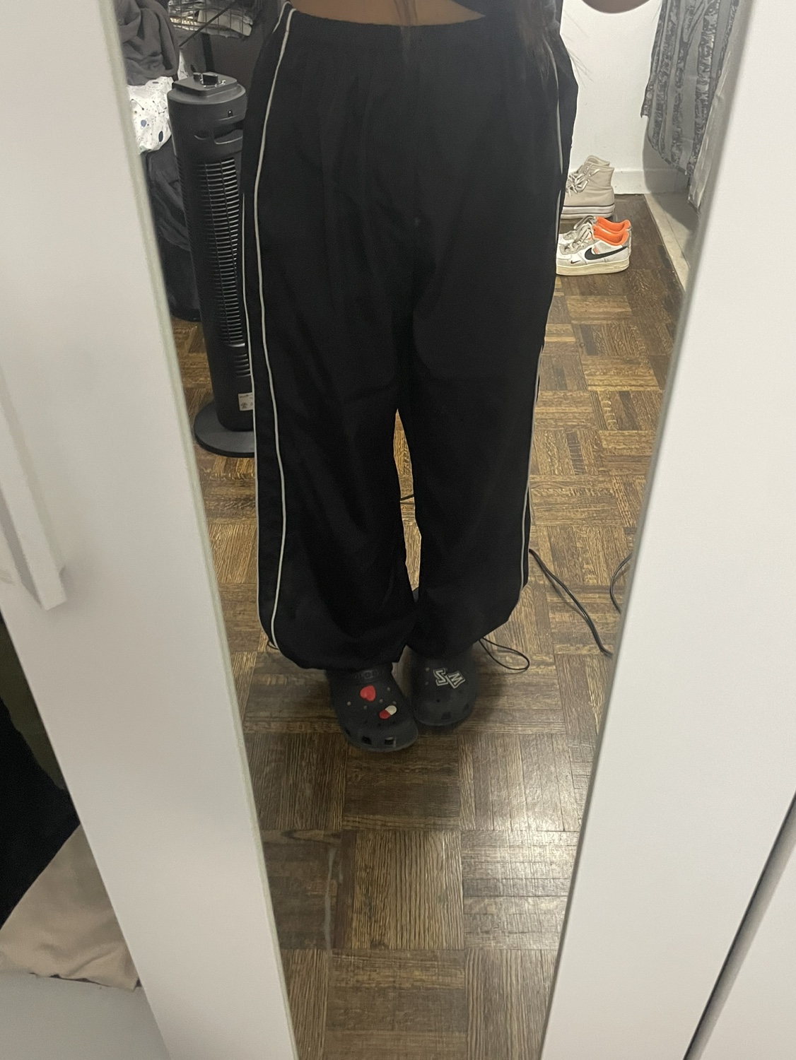 Black parachute pants - photo 3