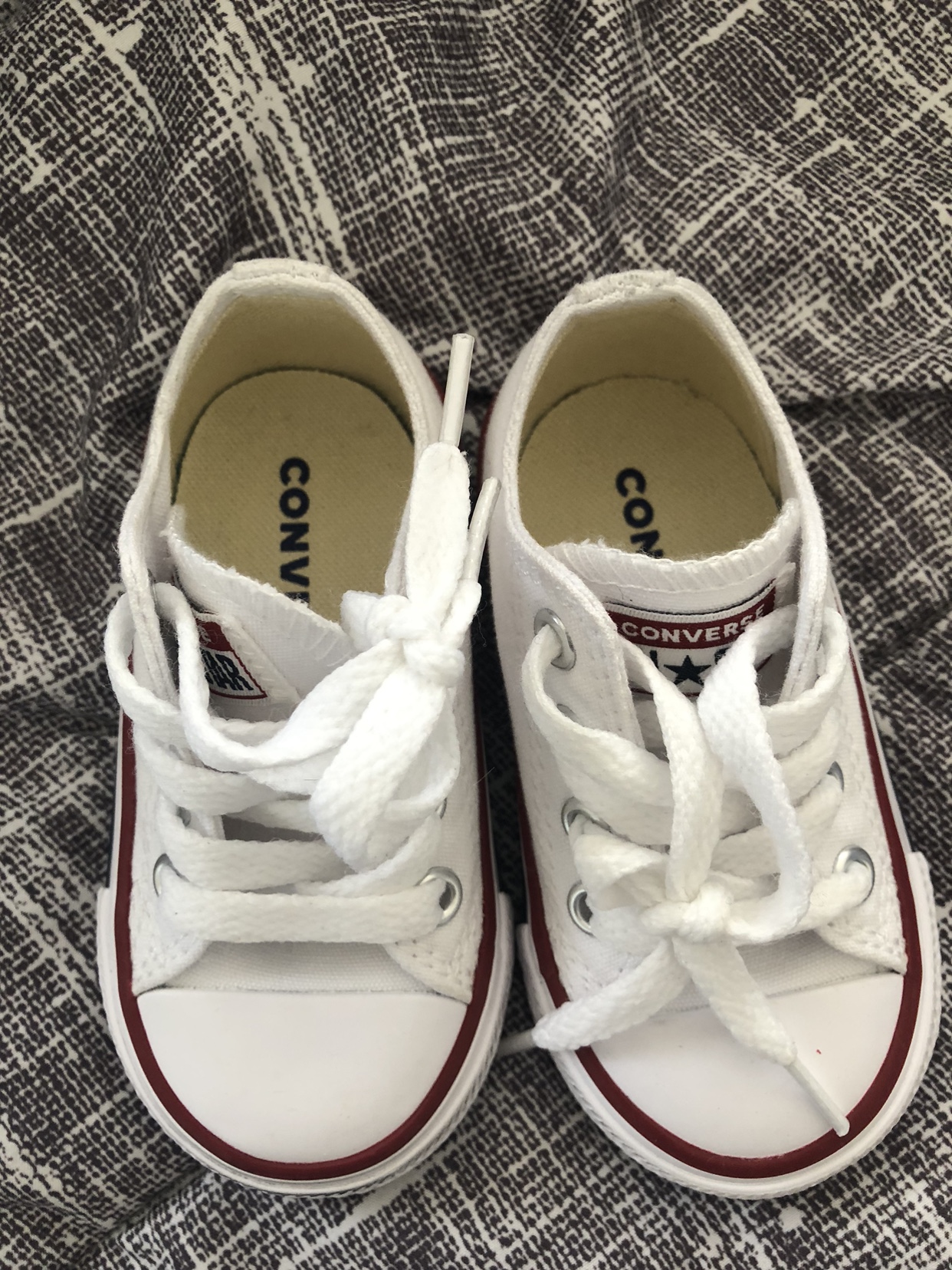Converse running shoes thumbnail