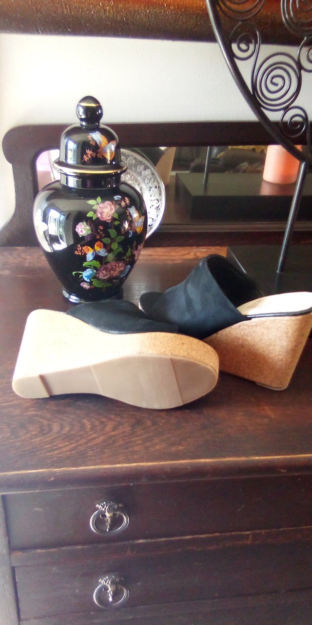 Brand New Wedge Black Plush Shoes - photo 5
