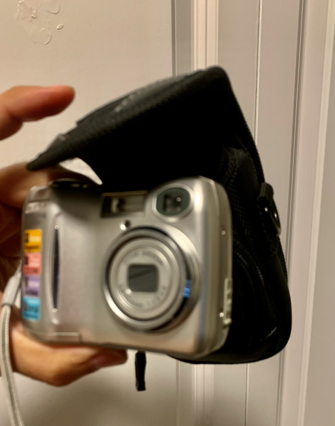 Like New Nikon COOLPIX 3200 3.2MP Digital Camera image indicator(6)