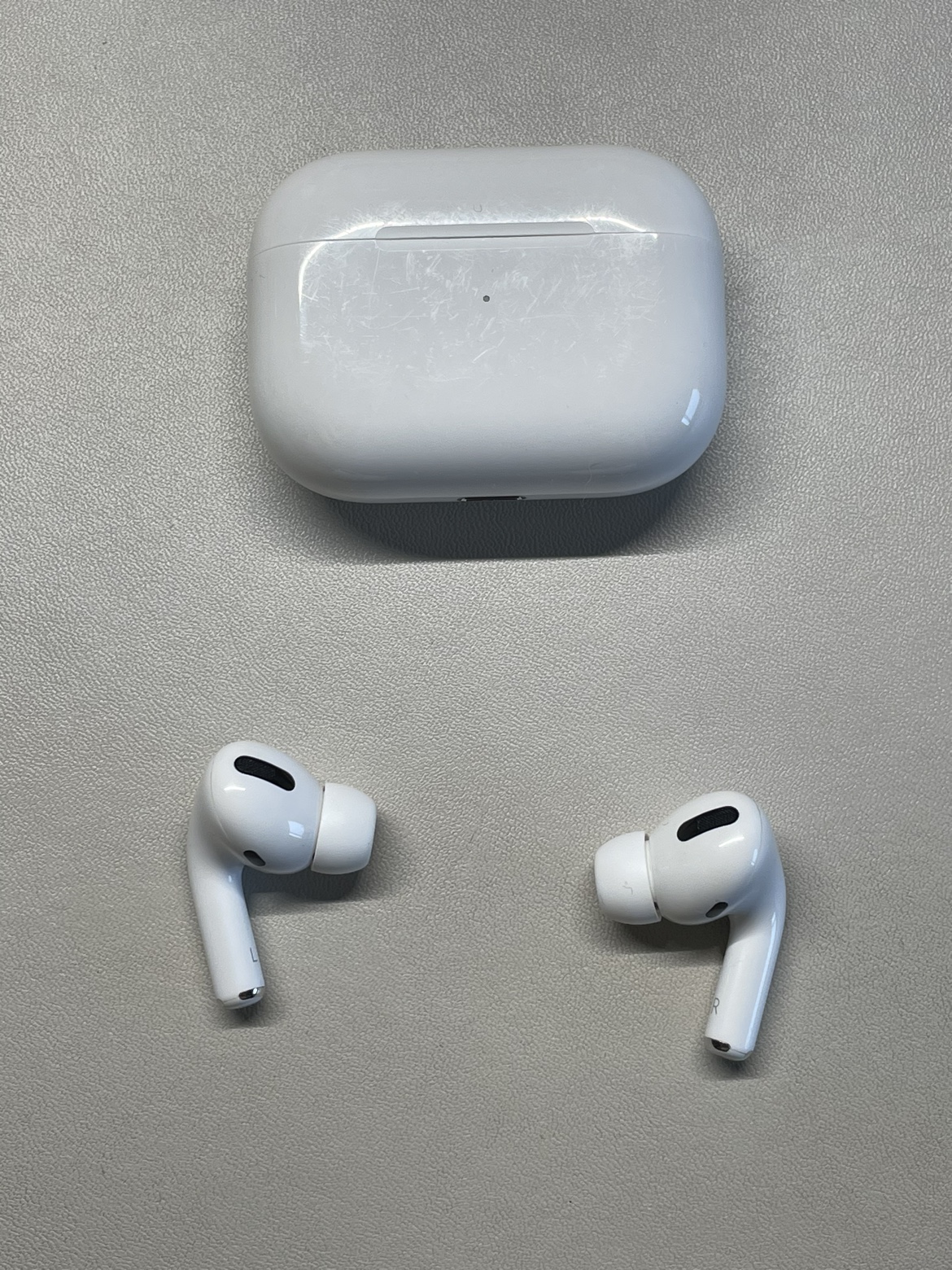 Apple AirPod Pro Gen 1 - photo 2