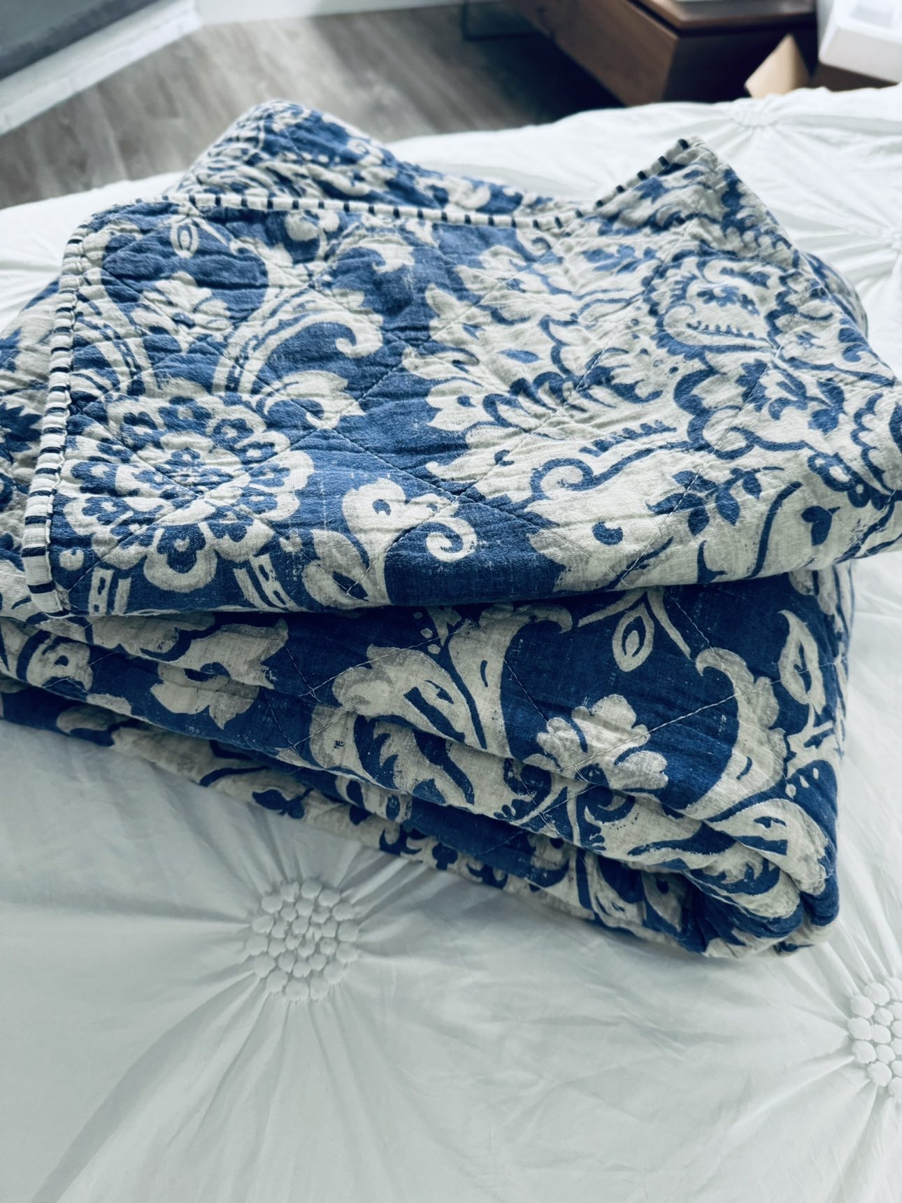 Tahari twin quilt and pillow cover thumbnail