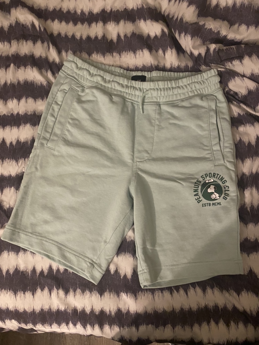 Snoopy shorts thumbnail