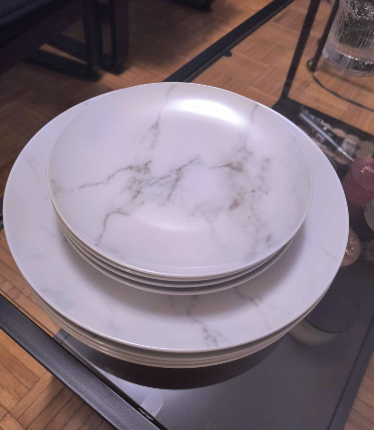HBC porcelain dinner plate set-brand new, 8 plates thumbnail