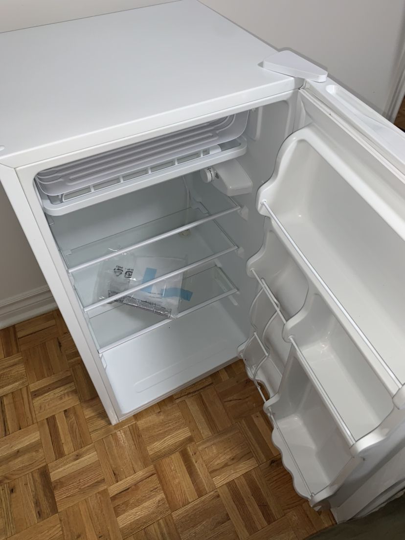 Mini refrigerator - photo 3