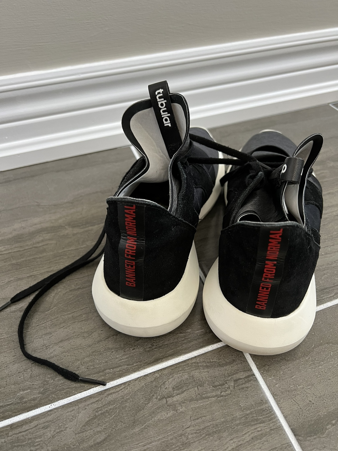 Adidas sneakers (women size 6.5) - photo 2