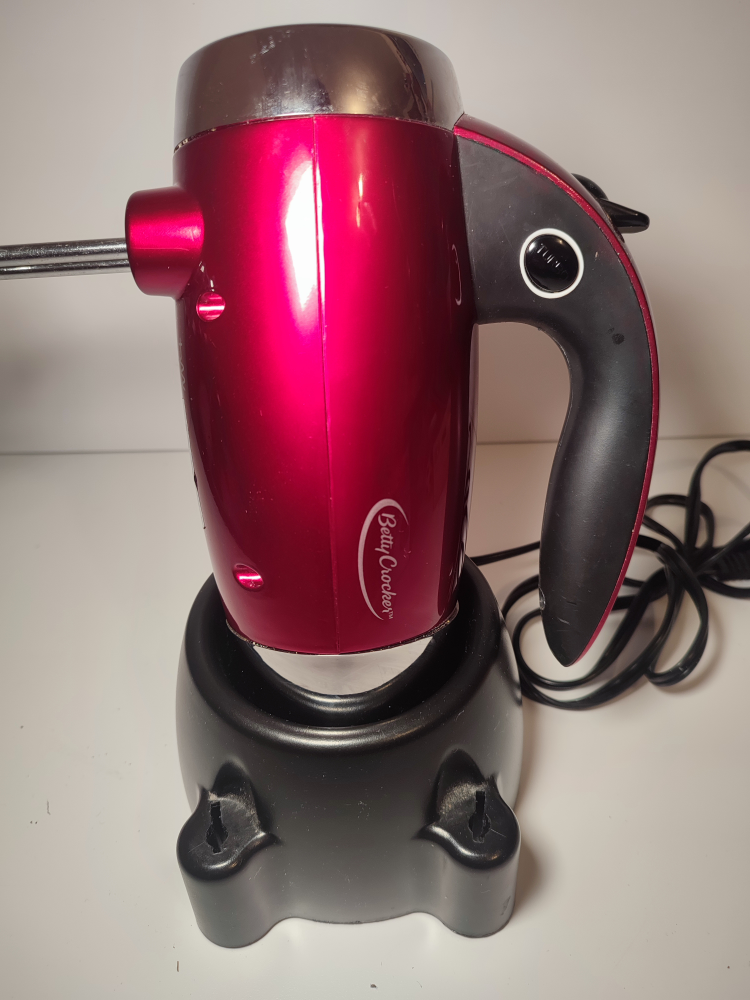 BETTY CROCKER 7-Speed Hand Mixer - Metallic Red, 250W image indicator(3)