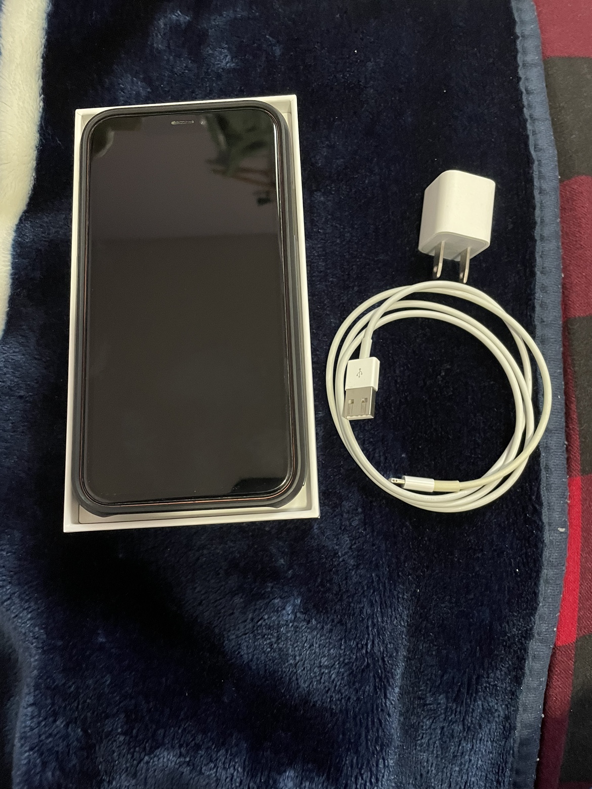 Iphone xr 64gb unlocked - photo 2