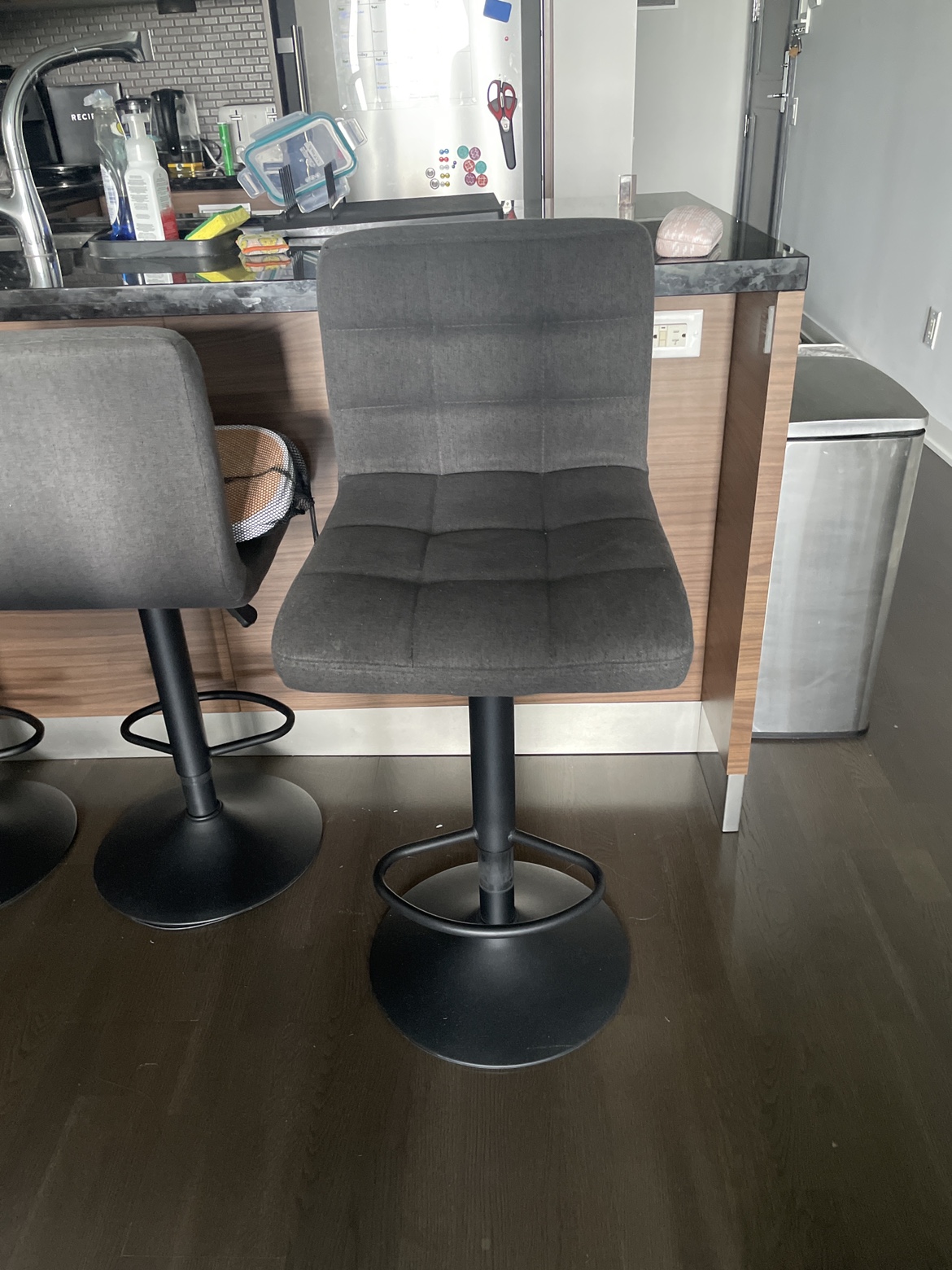 Set of 4 bar stools