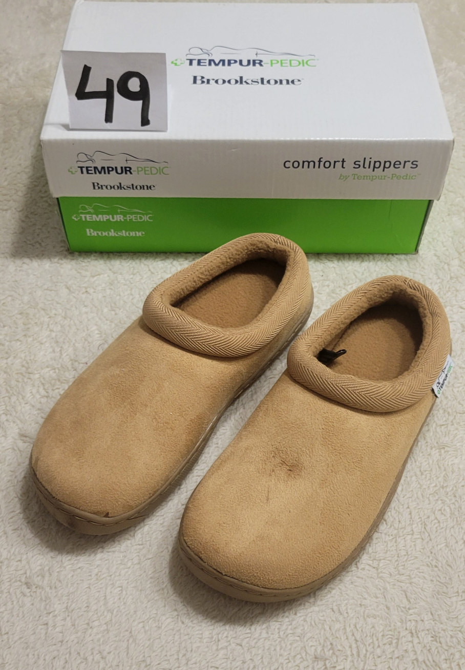 Comfort Slippers by Tempur- Pedic. Brookstone image indicator(6)