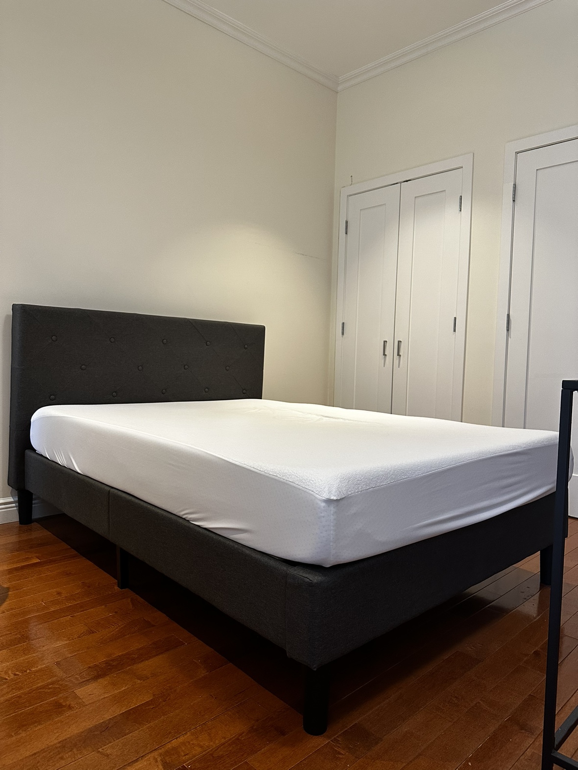 Full size mattress and bed frame