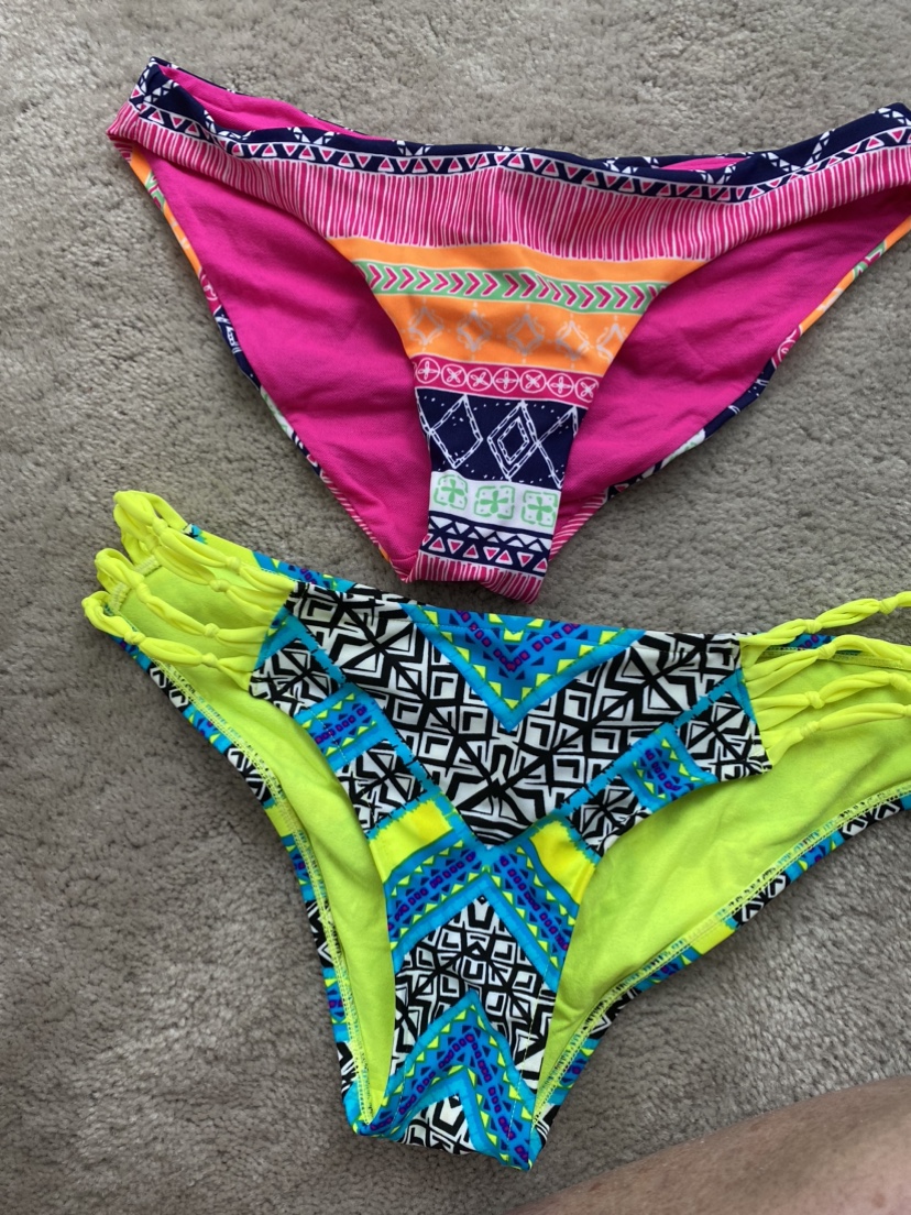 Swimsuits - 3 sets - photo 4