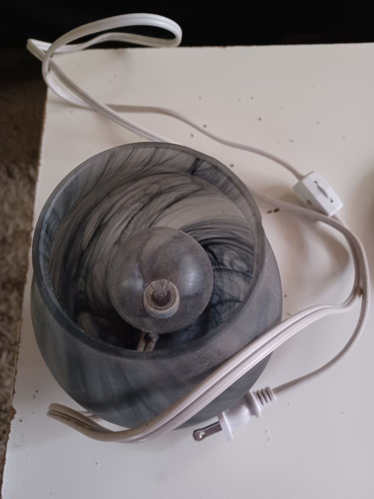 FREE Lamp 🧡 - photo 3