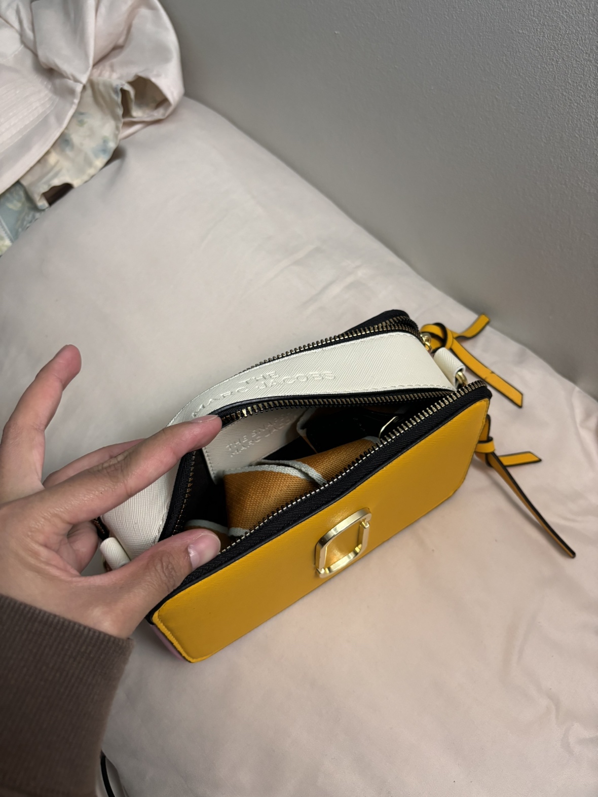 Camera Bag image indicator(4)