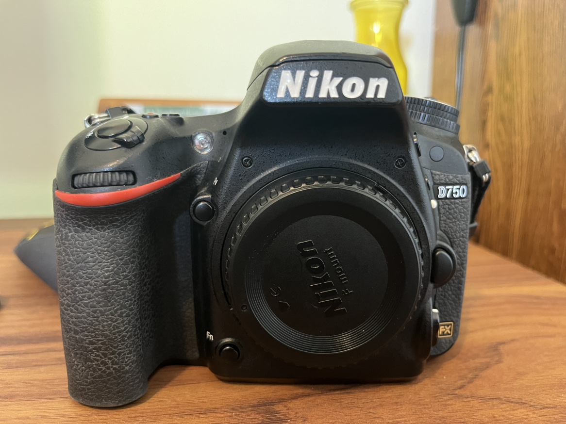 Used Nikon D750 (body only)