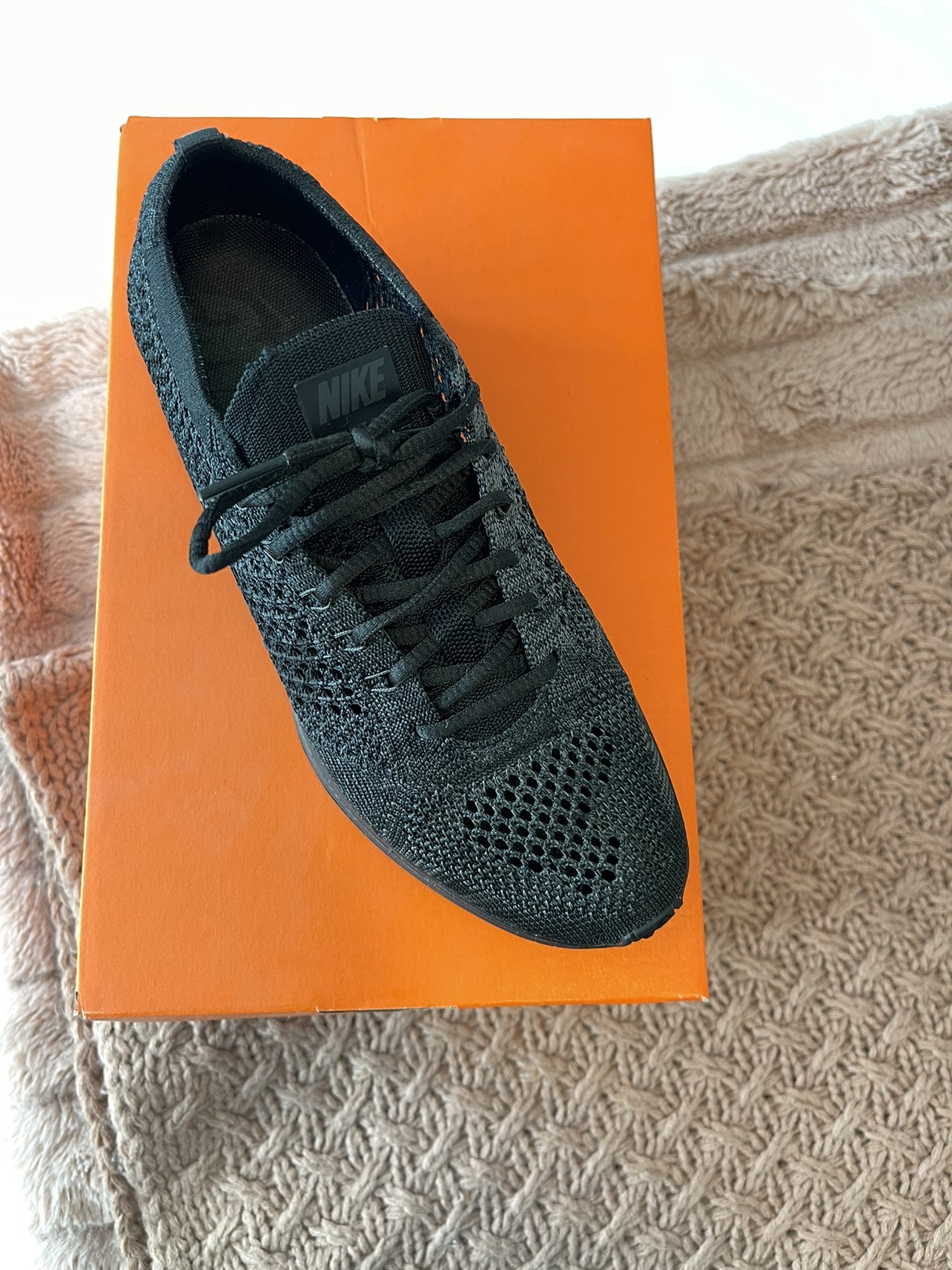 Nike flyknit racer image indicator(5)