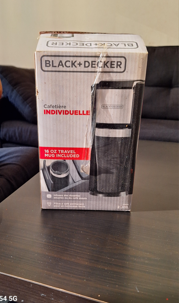 2 Black + Decker single serve coffeemaker thumbnail