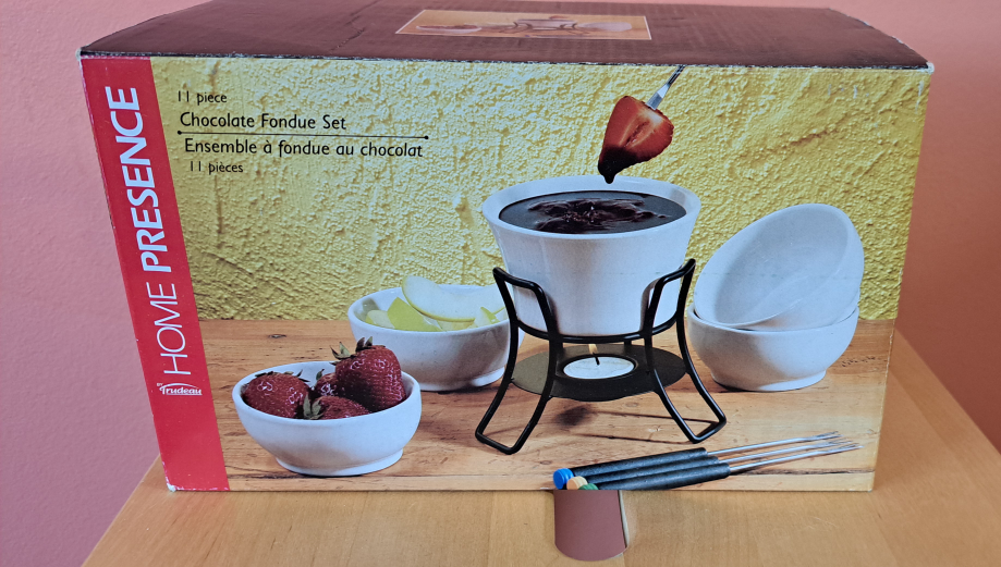 Vintage fondue set thumbnail