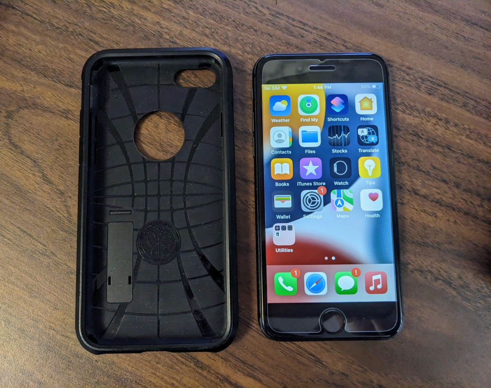 iPhone 8 (64GB) + Case + Charging Cable thumbnail