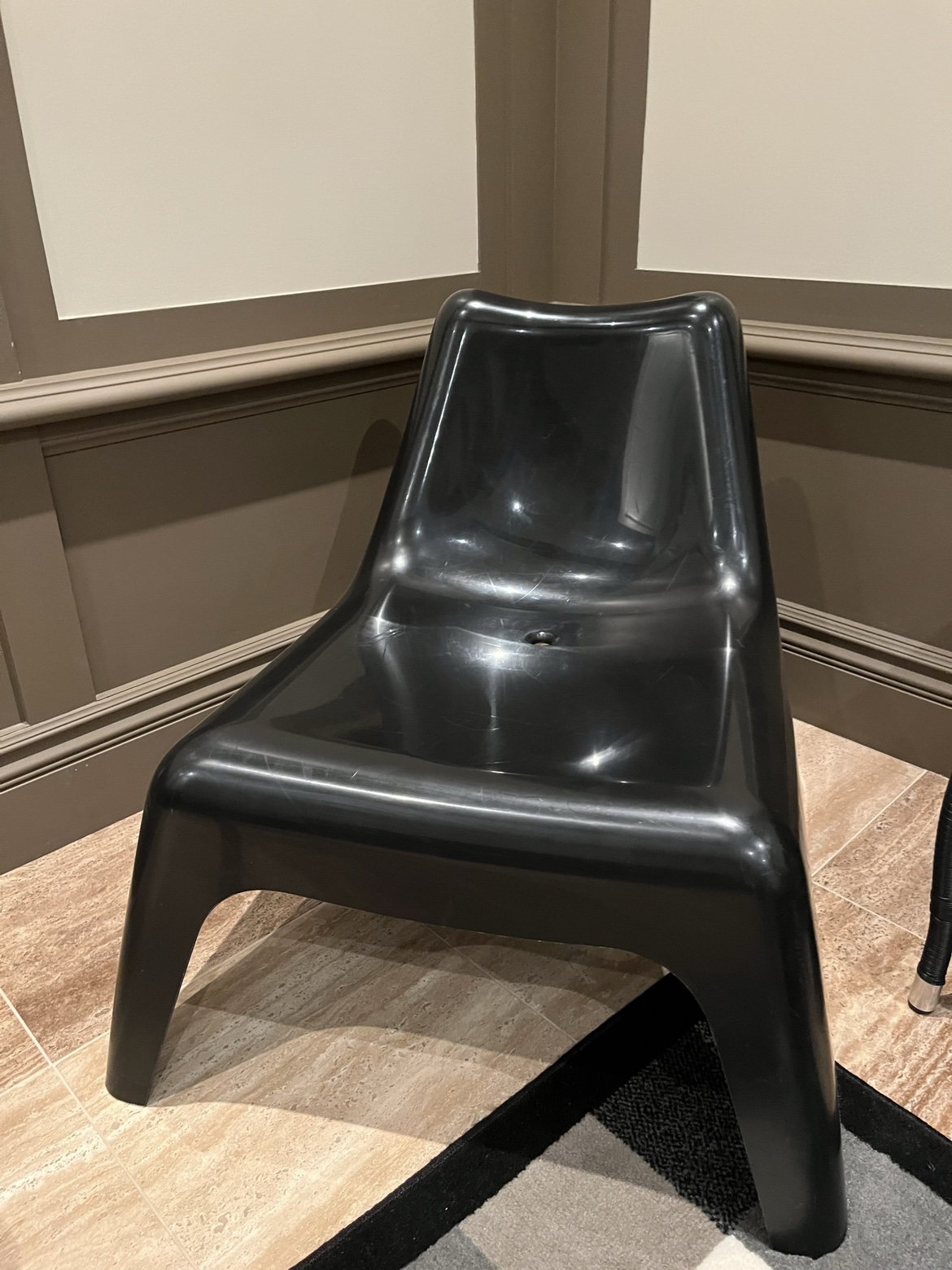 Moving sale Two black chairs - photo 2